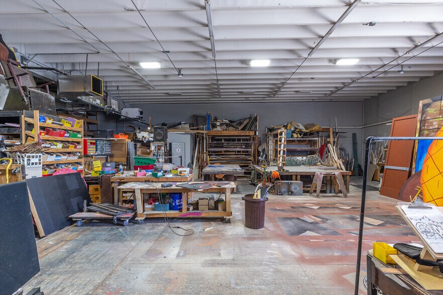 More Photos Of 2169 10th St, Sarasota Warehouse For Sale