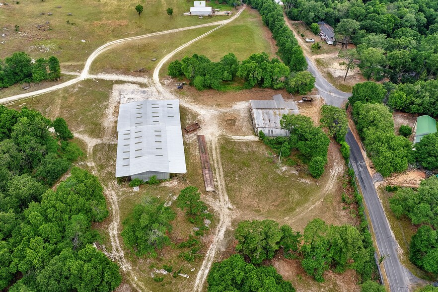 More Photos Of 5655 Buck Ward Rd, Baker Warehouse For Lease