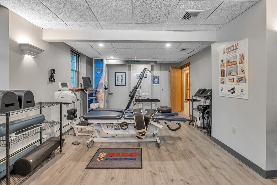 More Photos Of 294 Pleasant St, Stoughton Office For Lease