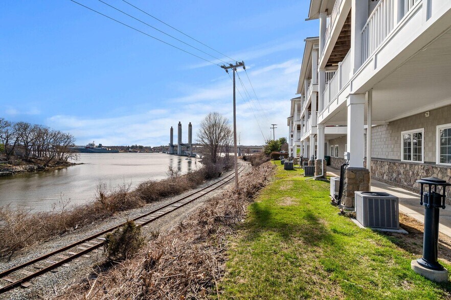 More Photos Of 19 Bridge St, Kittery Coworking Space