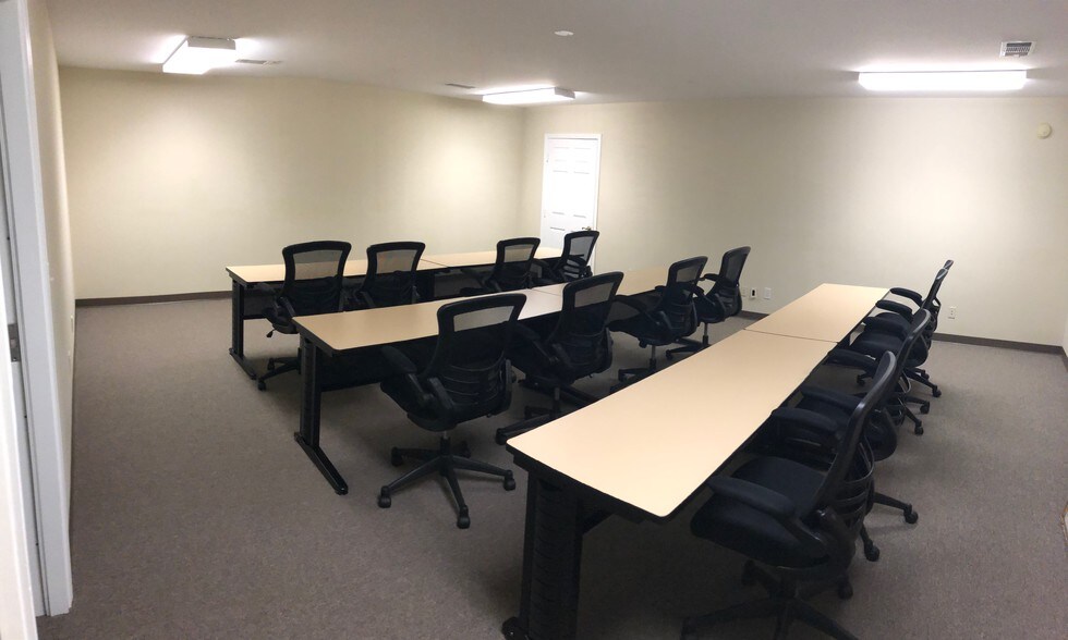 More Photos Of 925 Sanders Rd, Cumming Coworking Space