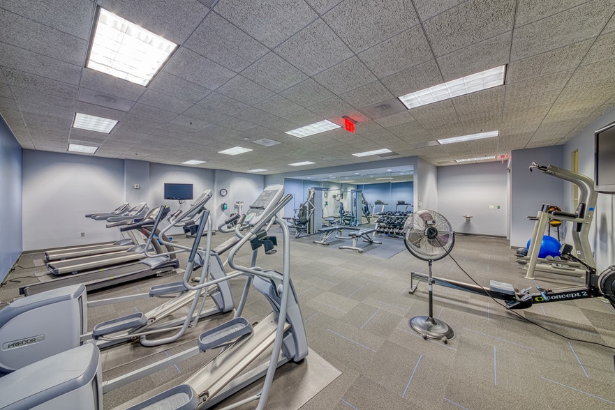 More Photos Of 200 Ashford Ctr N, Atlanta Office For Lease