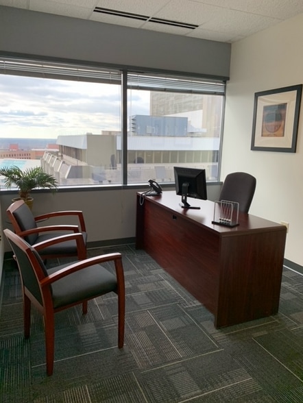 More Photos Of 101 W Ohio St, Indianapolis Office Residential For Lease