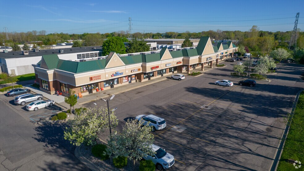 More Photos Of 1001 Welch Rd, Commerce Township Storefront For Lease