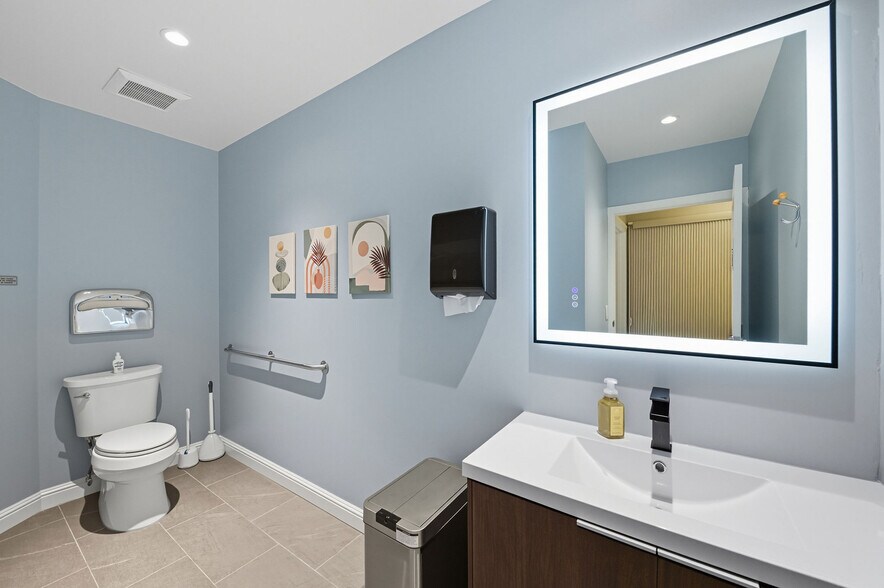 More Photos Of 1021 S El Camino Real, San Mateo Office For Sale