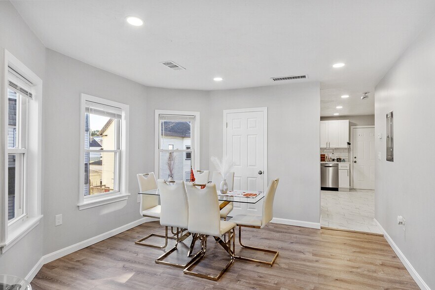 More Photos Of 36-38 Houghton St, Worcester Apartments For Sale