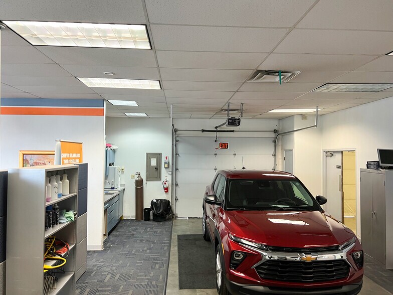 More Photos Of 1040 Paseo Del Pueblo Sur, Taos Auto Dealership For Sale