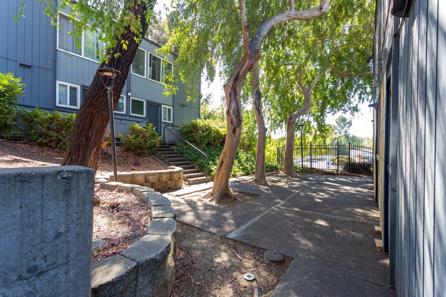 More Photos Of 201 Avian Dr, Vallejo Apartments For Sale