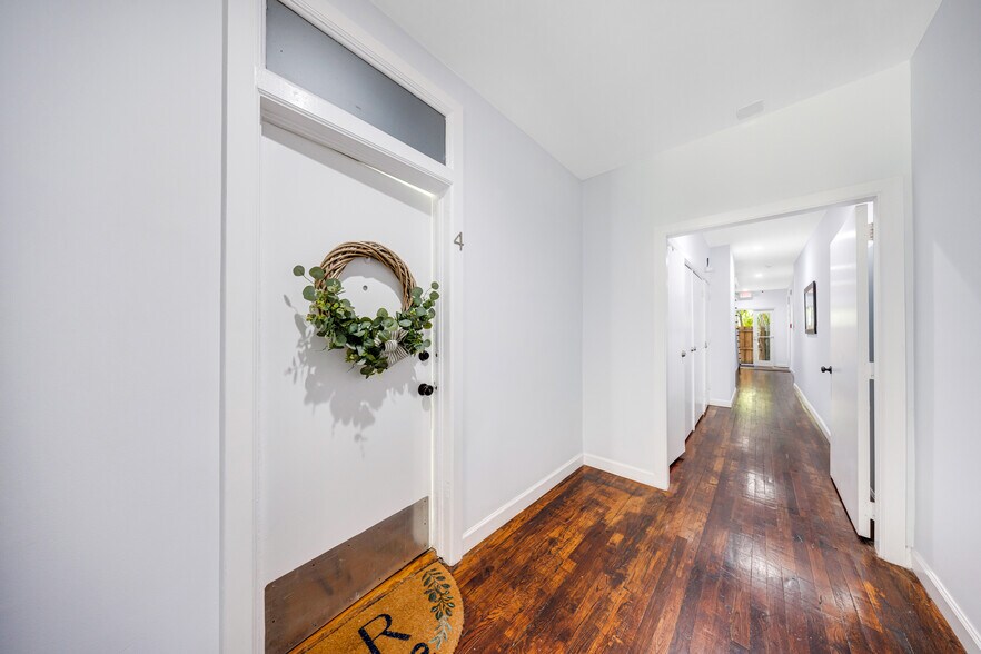 More Photos Of 1610 Salzedo St, Coral Gables Apartments For Sale