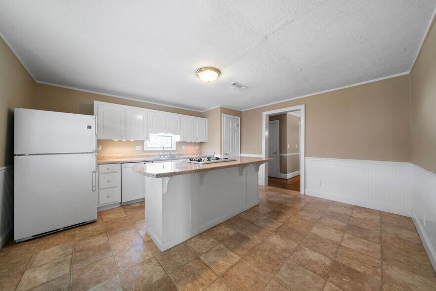 More Photos Of 9 Rome Rd SW, Cave Spring Funeral Home For Sale