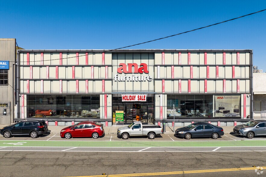 Primary Photo Of 570 Townsend St, San Francisco Showroom For Lease