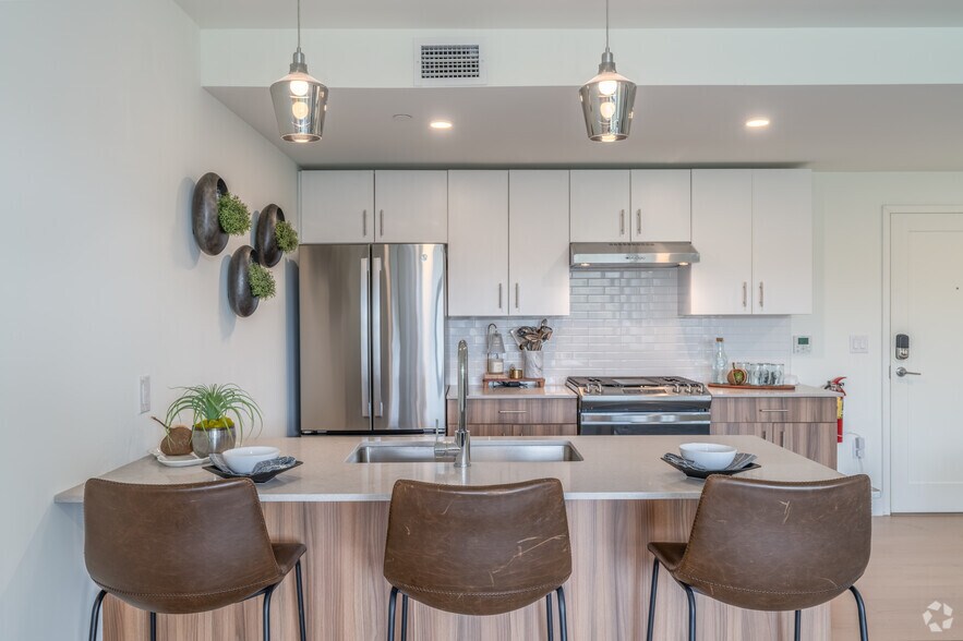 More Photos Of 100 Northampton St, Easton Apartments For Sale