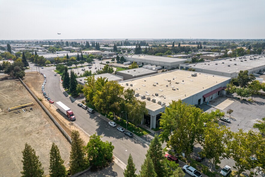 More Photos Of 11370 Sunrise Park Dr, Rancho Cordova Warehouse For Sale