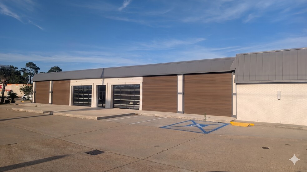 Primary Photo Of 1400 W Tunnel Blvd, Houma Hotel For Lease