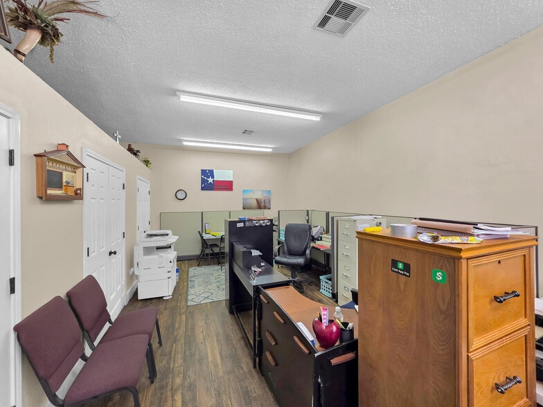 More Photos Of 617 Main St, Liberty Storefront Retail Office For Sale