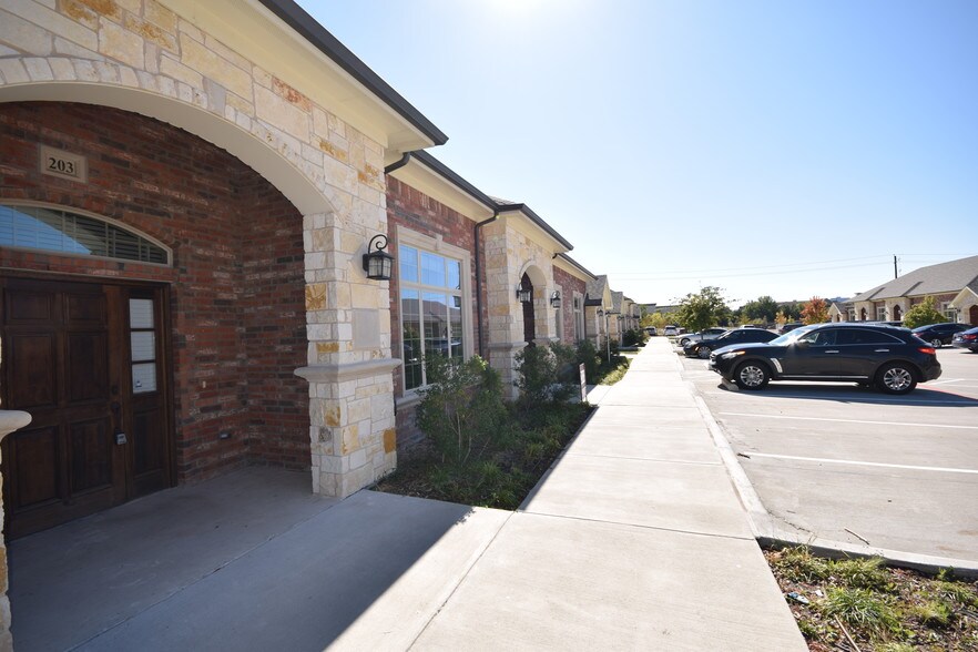 More Photos Of 8668 John Hickman Pky, Frisco Medical For Lease