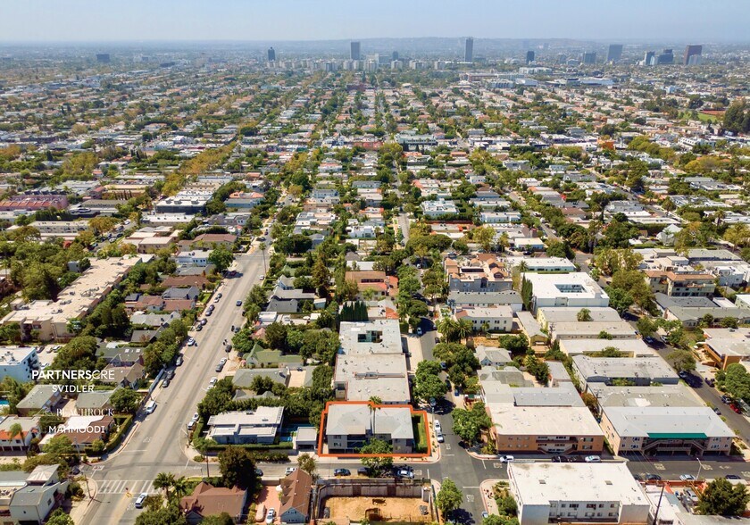 More Photos Of 7452 Romaine St, West Hollywood Apartments For Sale