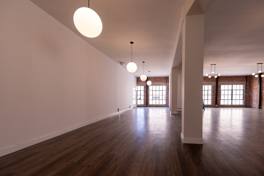 More Photos Of 901-907 S Hill St, Los Angeles Storefront For Lease