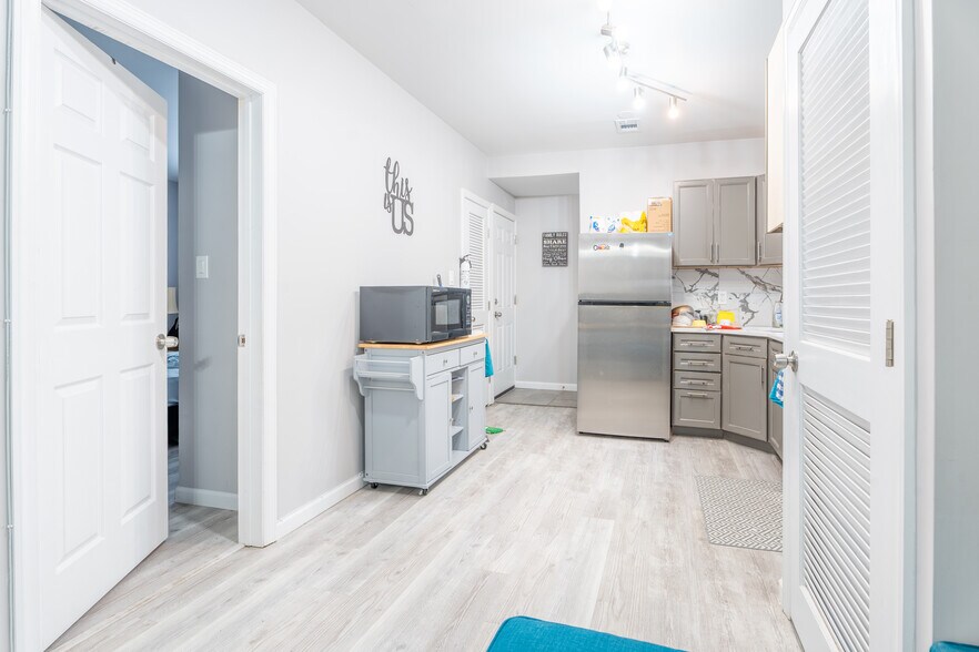 More Photos Of 282 Lyons Ave, Newark Storefront Retail Residential For Sale