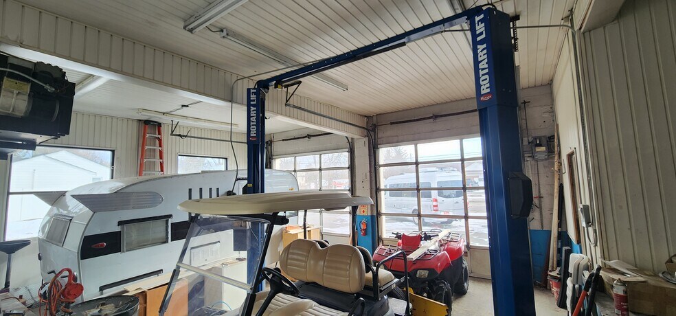 More Photos Of 4579 Lake Rd S, Brockport Auto Dealership For Lease