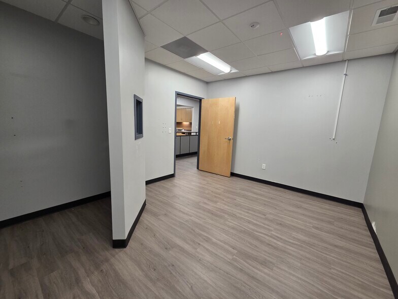 More Photos Of 2709 Pelham Rd, Greenville Medical For Lease