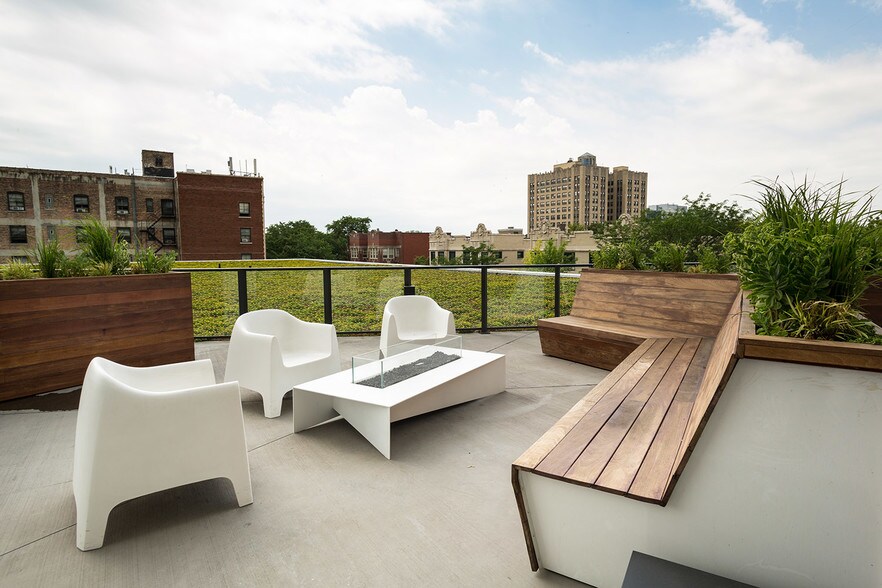 More Photos Of 5113 S Harper Ave, Chicago Coworking Space