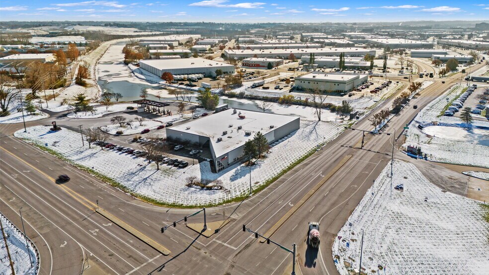 More Photos Of 13892 St. Charles Rock Rd, Bridgeton Warehouse For Sale