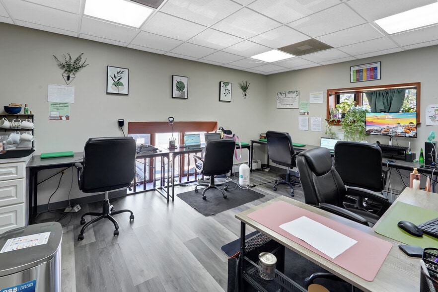 More Photos Of 6-8 Spring St, Freehold Office For Sale