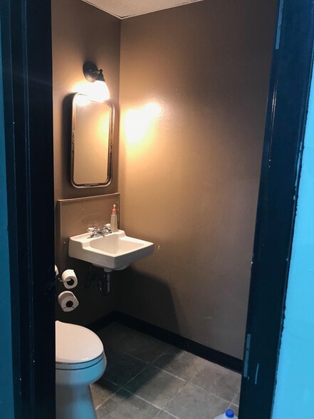 More Photos Of 57 Loomis St, San Francisco Warehouse For Lease