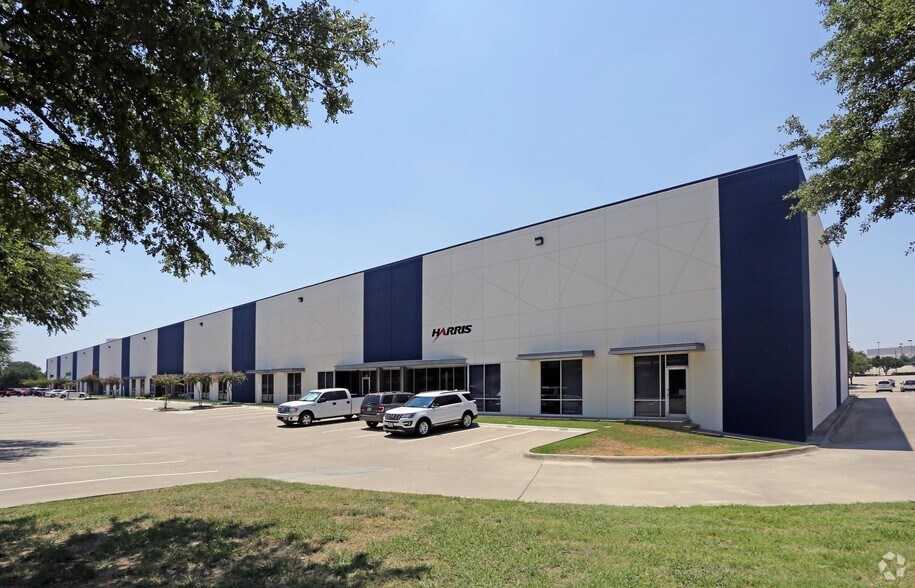 More Photos Of 8105 N Belt Line Rd, Irving Flex For Lease