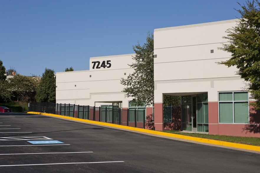 More Photos Of 7673-7795 Coppermine Dr, Manassas Light Distribution For Lease