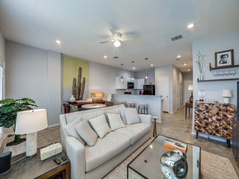 More Photos Of 6934 Crestway Rd, San Antonio Apartments For Sale