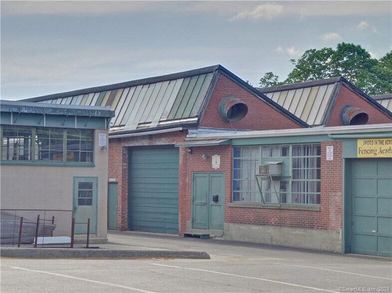 More Photos Of 90 S Park St, Willimantic Warehouse For Lease