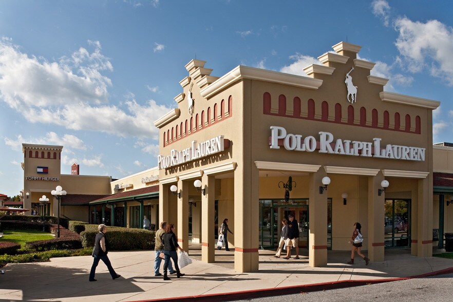 More Photos Of 495 Prime Outlets Blvd, Hagerstown Unknown For Lease