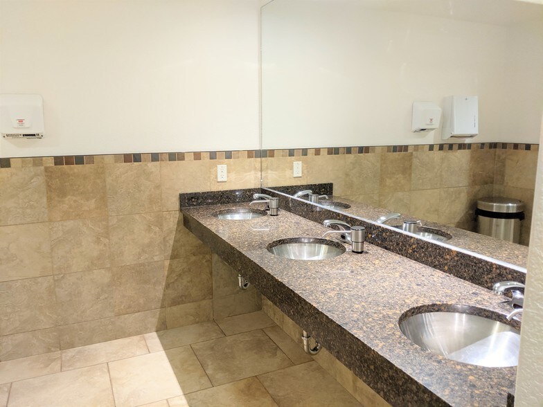 More Photos Of 2790 N Academy Blvd, Colorado Springs Office For Lease