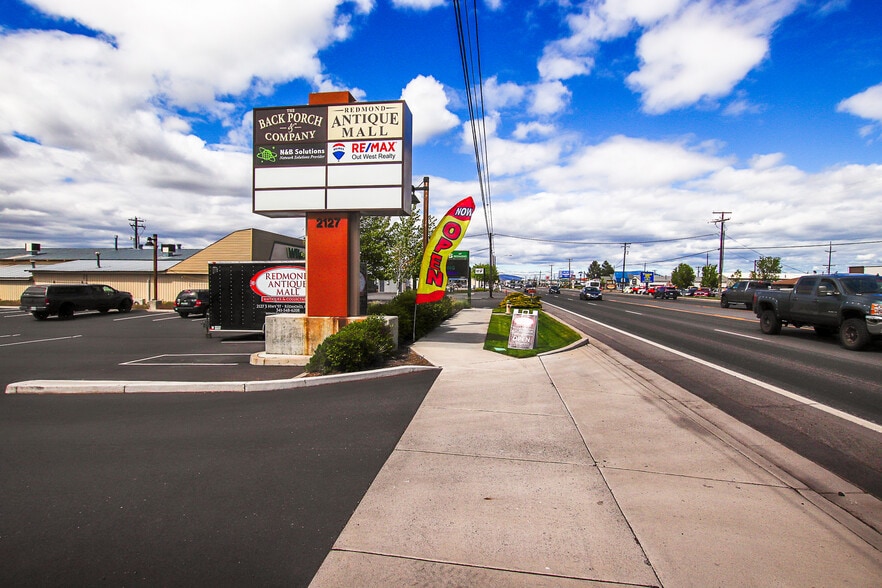 More Photos Of 2127 S Hwy 97, Redmond General Retail For Lease