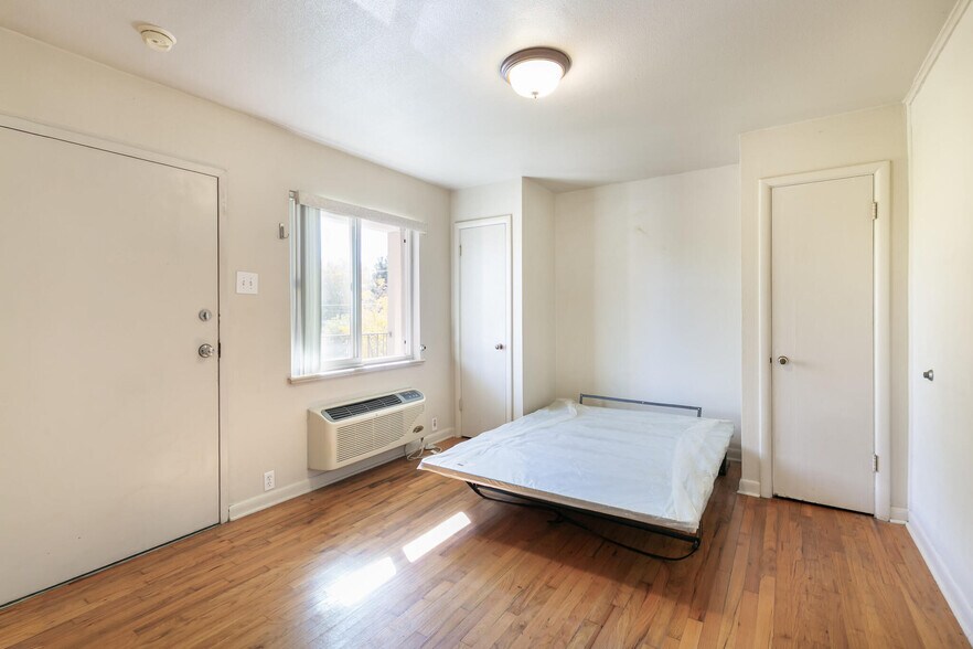 More Photos Of 901 Jasmine St, Denver Apartments For Sale