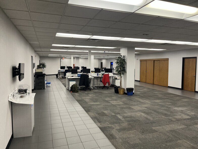 More Photos Of 4401 E Dixon Blvd, Shelby Manufacturing For Lease