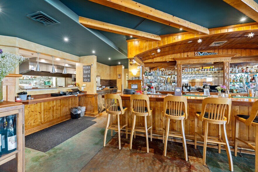 More Photos Of 190 E Charles St, Mount Angel Storefront Retail Office For Sale