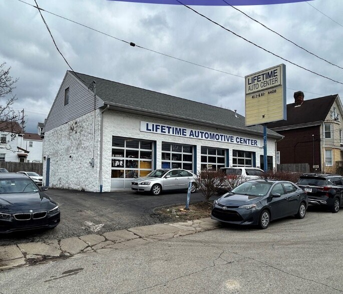 Primary Photo Of 5151 Woodworth St, Pittsburgh Auto Repair For Sale