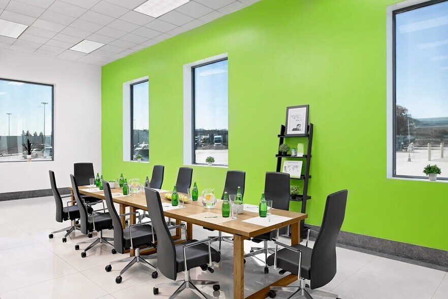 More Photos Of 15910-15912 Valley View Ave, La Mirada Warehouse For Lease