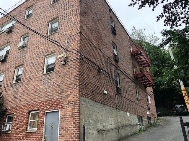 More Photos Of 376-380 McLean Ave, Yonkers Apartments For Sale