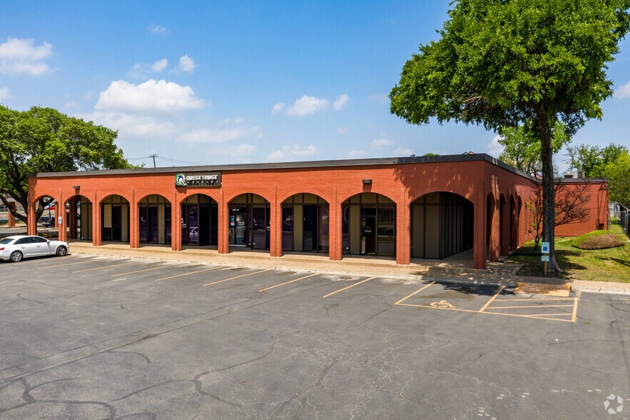Primary Photo Of 100 E Anderson Ln, Austin Office For Lease