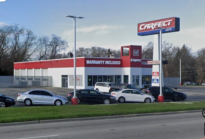 Primary Photo Of 3375 W Grand Ave, Waukegan Auto Dealership For Lease