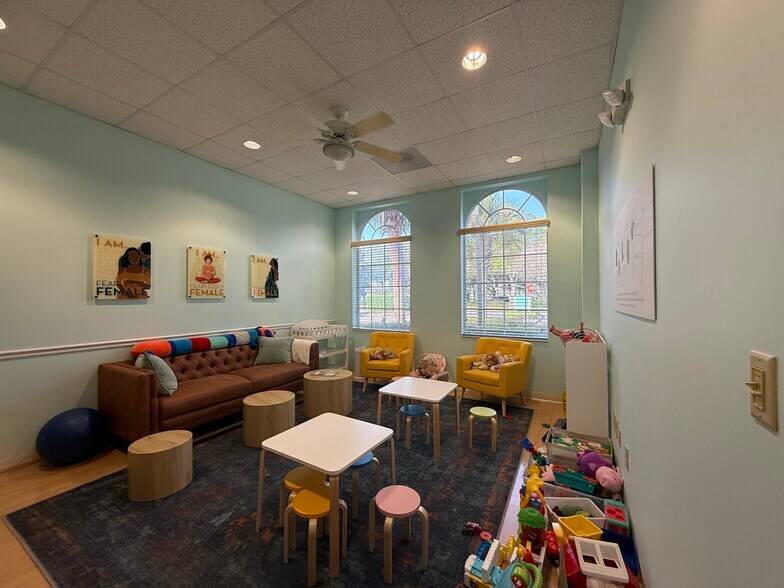 More Photos Of 1900 E Bay Dr, Largo Medical For Sale