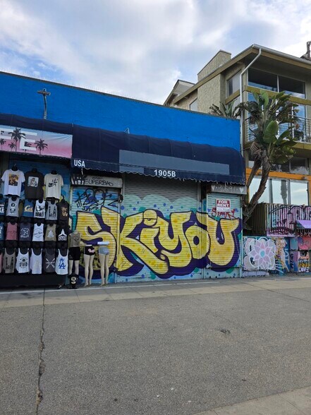 More Photos Of 1905 Ocean Front Walk, Venice General Retail For Lease