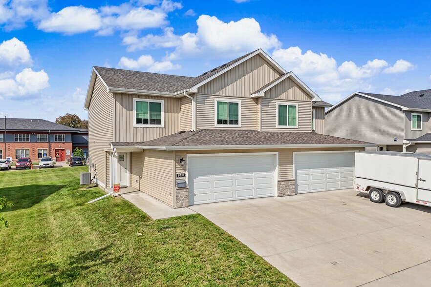 Primary Photo Of 2018 Otley Ave, Perry Apartments For Sale