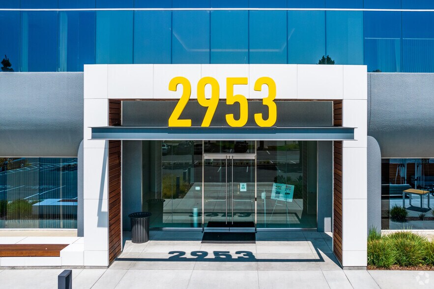 More Photos Of 2953 Bunker Hill Ln, Santa Clara Loft Creative Space For Lease