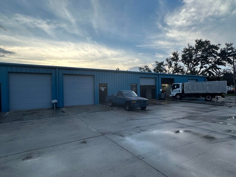 More Photos Of 4260 James St, Port Charlotte Warehouse For Lease