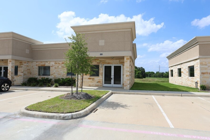 More Photos Of 16310 State Highway 249, Houston Showroom For Sale